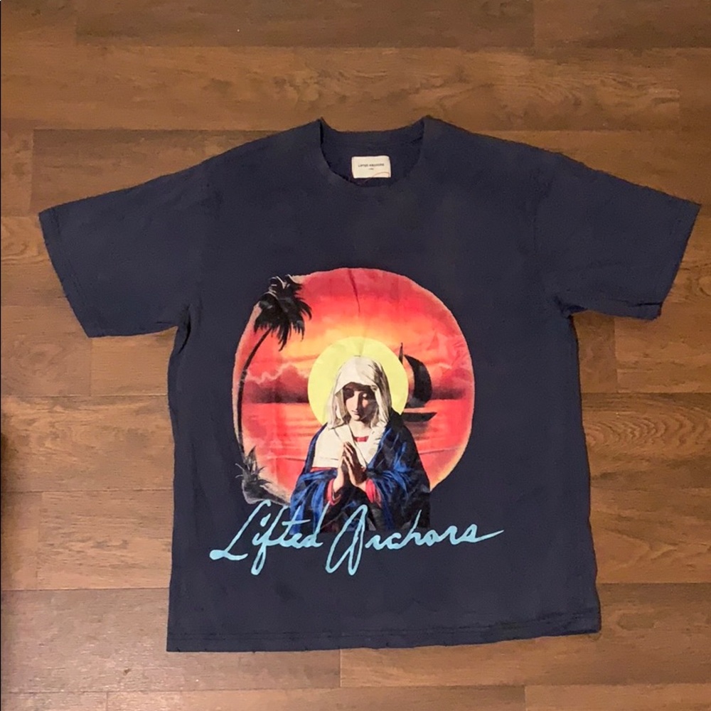 Lifted Anchors tee